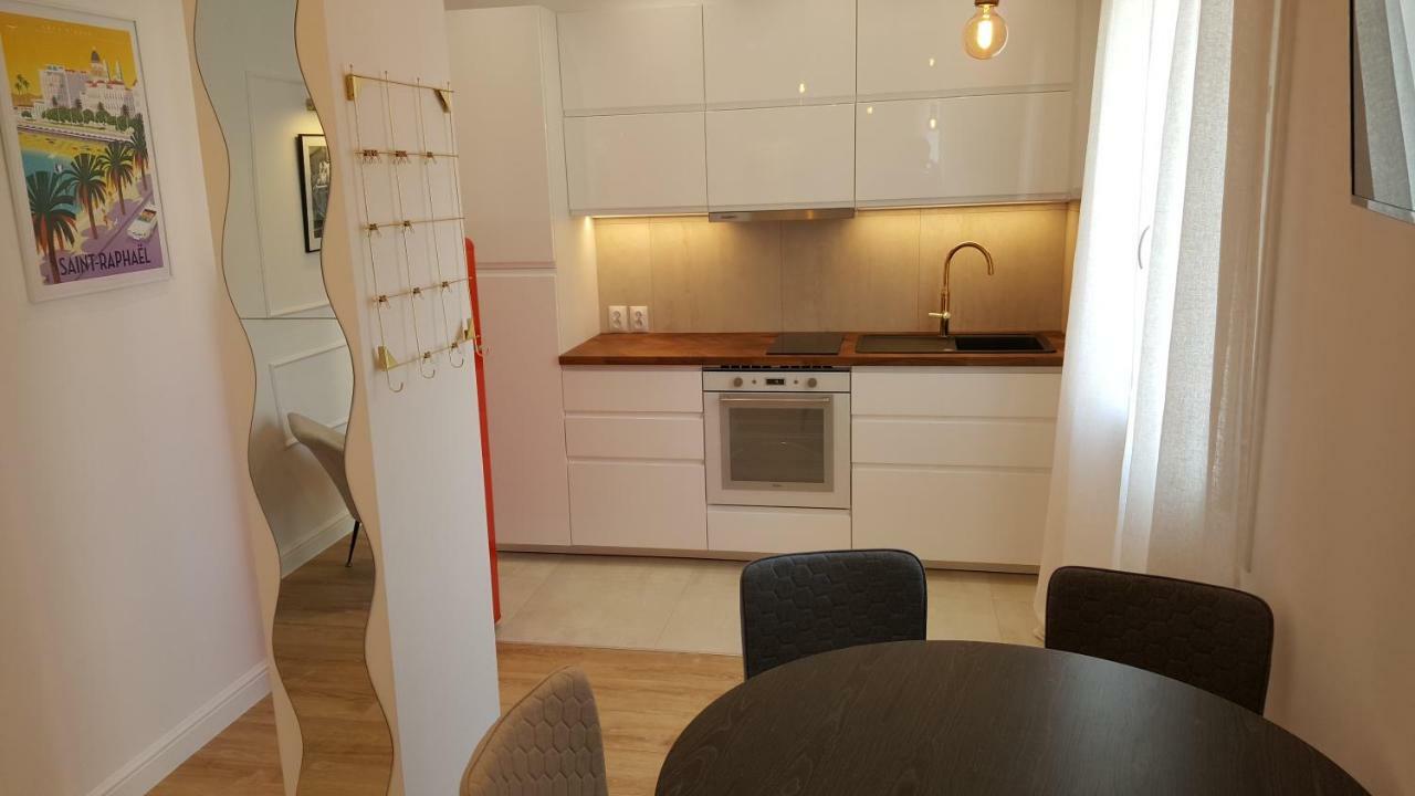 123 Sadi Carnot, Classe 2 Etoiles Сен-Рафаель Екстер'єр фото