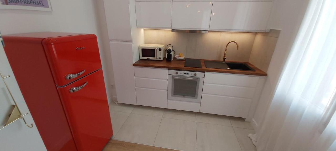 123 Sadi Carnot, Classe 2 Etoiles Сен-Рафаель Екстер'єр фото